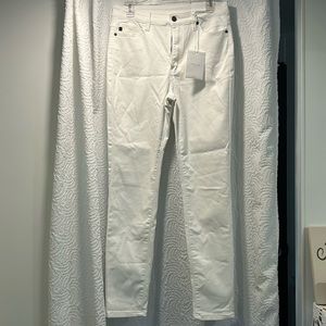 White jeans. KanCan size 11/29 NWT